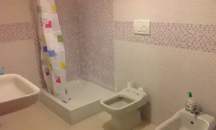Rexer-Roma-Open-Space-in-Villa-Zona-Boccea-Casal-selce-BAGNO