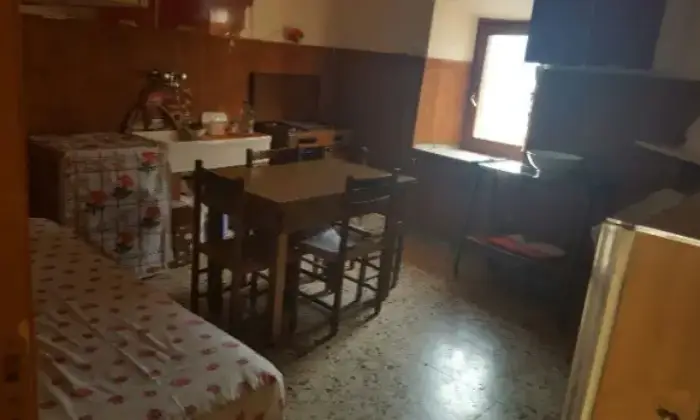 Rexer-Campoli-Appennino-Affitto-di-Appartamento-su-due-piani-in-via-dei-Giudei-SALONE