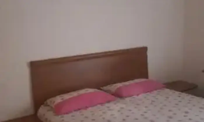 Rexer-Campoli-Appennino-Affitto-di-Appartamento-su-due-piani-in-via-dei-Giudei-CAMERA-DA-LETTO