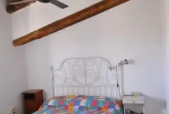 Rexer-Poggio-Mirteto-Amazon-a-km-Porzione-di-casale-con-giardino-CAMERA-DA-LETTO
