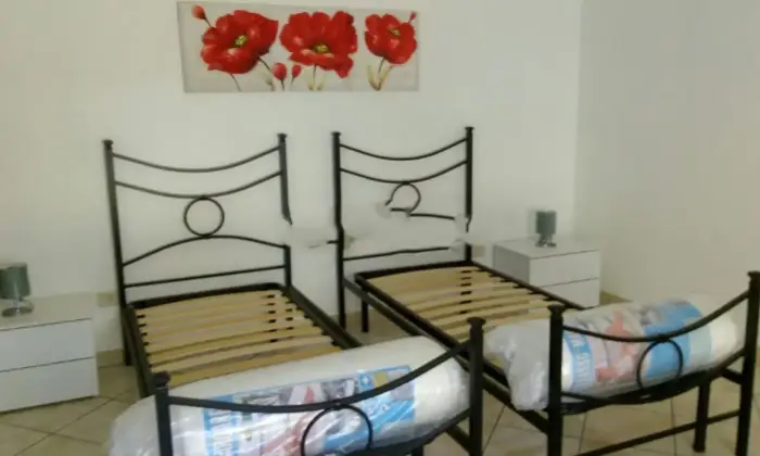 Rexer-Priolo-Gargallo-Affitto-di-Camera-in-via-Milano-CAMERA-DA-LETTO