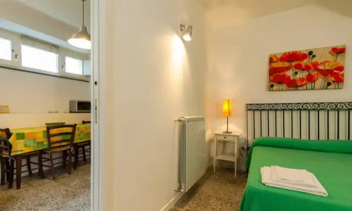 Rexer-Ceraso-Monolocale-IL-VICOLO-discrezione-e-praticit-CAMERA-DA-LETTO