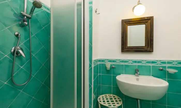 Rexer-Ceraso-Monolocale-IL-VICOLO-discrezione-e-praticit-BAGNO