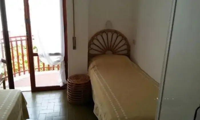 Rexer-Latina-CirceoTerracina-villa-in-residence-con-custode-CAMERA-DA-LETTO