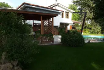 Rexer-Campagnano-di-Roma-Villa-in-affitto-in-viale-Antonio-Gramsci-a-ALTRO