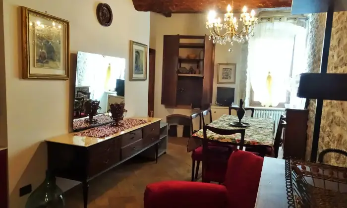 Rexer-Spoleto-Appartamento-Spoleto-Antico-Forno-centro-storico-SALONE