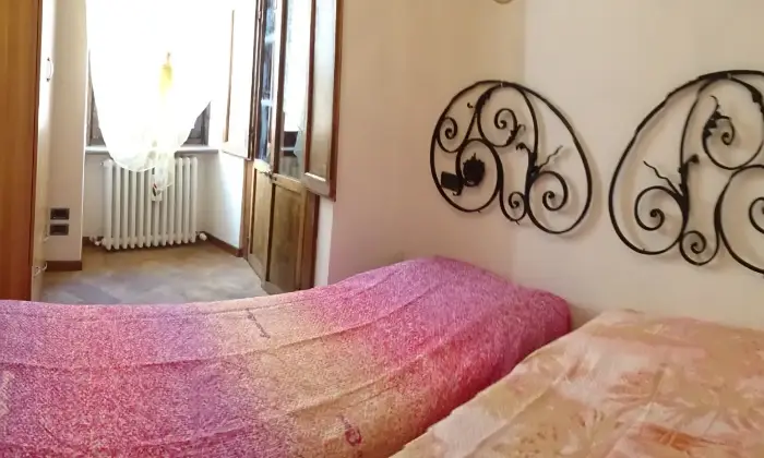 Rexer-Spoleto-Appartamento-Spoleto-Antico-Forno-centro-storico-CAMERA-DA-LETTO