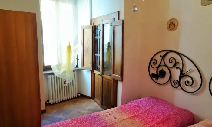 Rexer-Spoleto-Appartamento-Spoleto-Antico-Forno-centro-storico-CAMERA-DA-LETTO