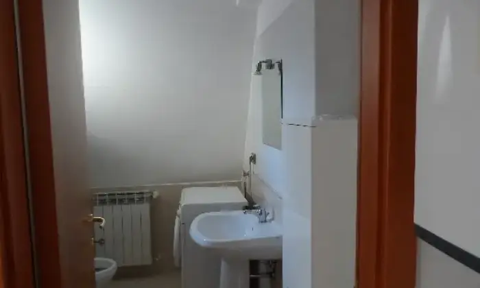 Rexer-LAquila-Trilocale-arredato-nuovo-BAGNO