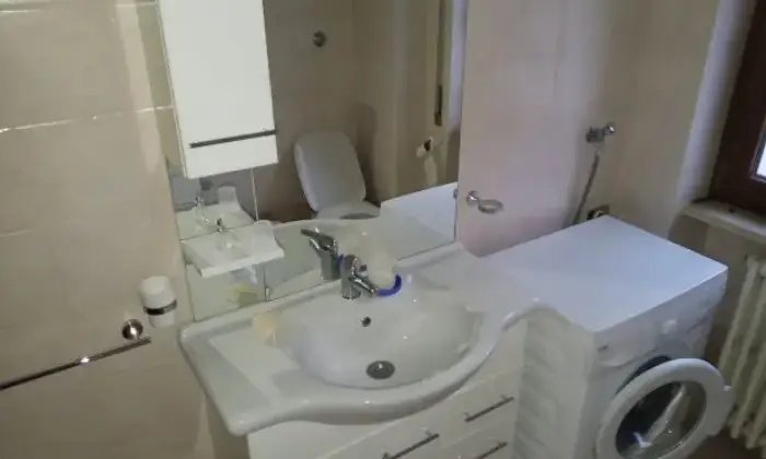 Rexer-LAquila-Appartamento-arredato-ristrutturato-BAGNO