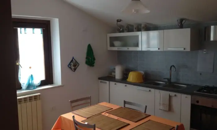 Rexer-Tornimparte-Appartamento-in-affitto-Tornimparte-CUCINA