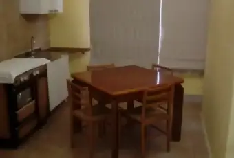 Rexer-Fara-Filiorum-Petri-Si-affitta-appartamento-Via-Vicenne-CUCINA