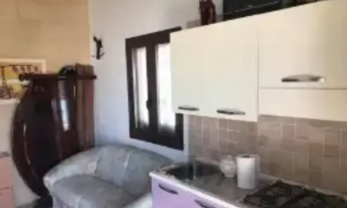 Rexer-Torchiarolo-Lestate-alle-porte-bilocale-CUCINA