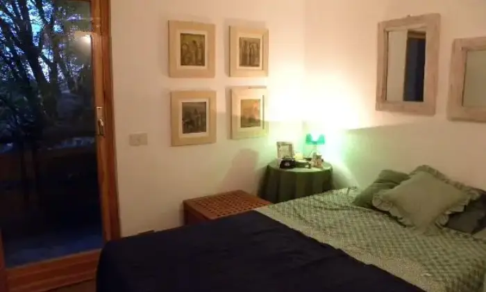 Rexer-Rocca-di-Cambio-Villa-su-piani-in-affitto-CAMERA-DA-LETTO