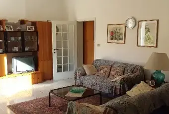 Rexer-Fano-Affitto-di-Casa-indipendente-in-via-Giotto-SALONE