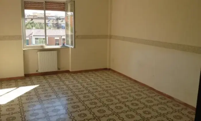 Rexer-Foggia-Ampio-e-luminoso-appartamento-centrale-CAMERA-DA-LETTO