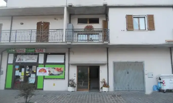 Rexer-Fiuminata-Affitto-Appartamento-su-palazzina-di-unit-ALTRO