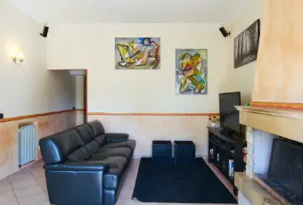 Rexer-Canale-Monterano-Appartamento-in-via-montecavallo-Canale-Monterano-SALONE