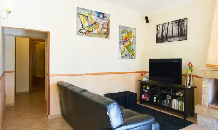 Rexer-Canale-Monterano-Appartamento-in-via-montecavallo-Canale-Monterano-SALONE