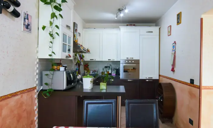 Rexer-Canale-Monterano-Appartamento-in-via-montecavallo-Canale-Monterano-CUCINA