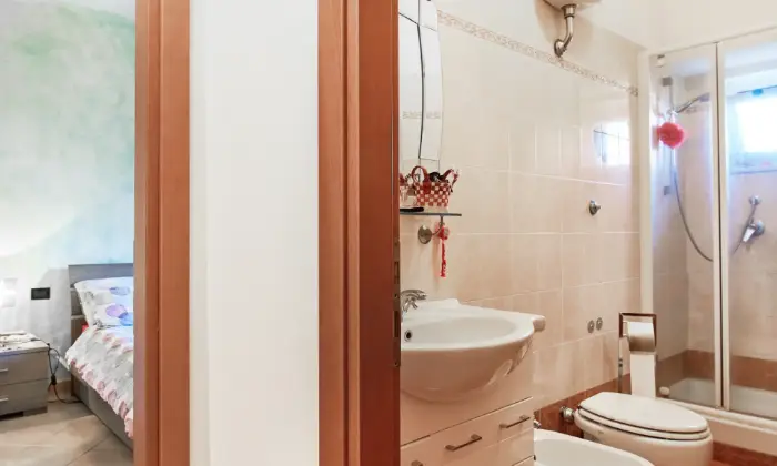 Rexer-Canale-Monterano-Appartamento-in-via-montecavallo-Canale-Monterano-BAGNO