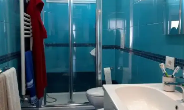 Rexer-Napoli-Attico-in-affitto-in-via-Giuseppe-Orsi-Arenella-Napoli-BAGNO