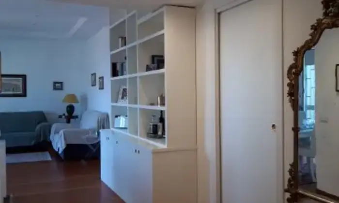 Rexer-Napoli-Attico-in-affitto-in-via-Giuseppe-Orsi-Arenella-Napoli-SALONE