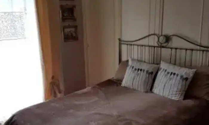 Rexer-Napoli-Immobile-finemente-ristrutturato-CAMERA-DA-LETTO