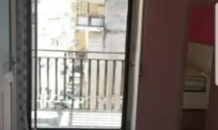 Rexer-Napoli-Bilocale-a-stuendilavoratorinon-residenti-CAMERA-DA-LETTO