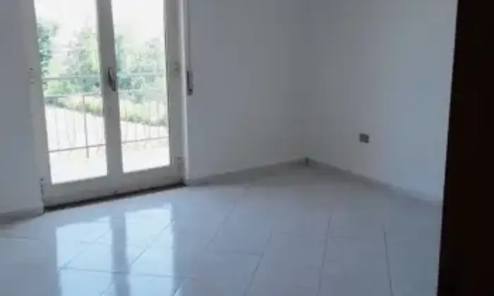 Rexer-Marano-di-Napoli-Appartamento-vani-doppi-accessori-SALONE