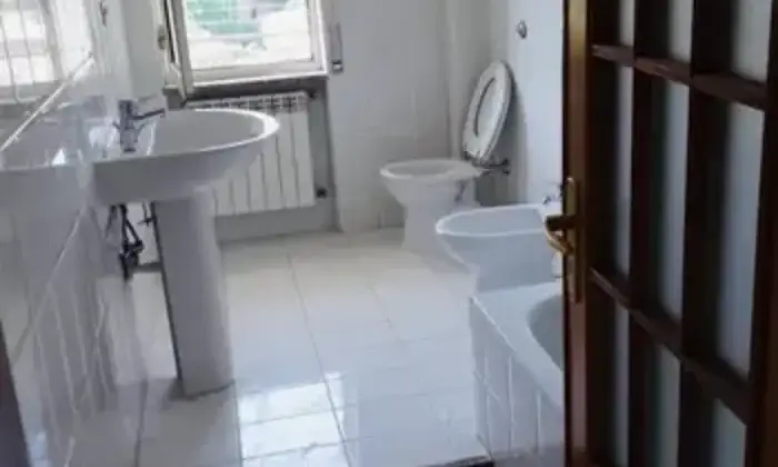 Rexer-Marano-di-Napoli-Appartamento-vani-doppi-accessori-BAGNO
