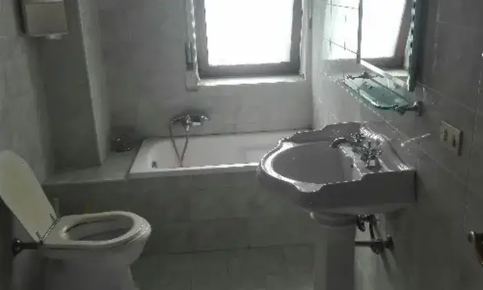 Rexer-Santa-Maria-Capua-Vetere-App-Uso-ufficio-o-Abitativo-Piano-Panoramico-BAGNO
