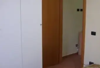 Rexer-Napoli-Bilocale-in-affitto-in-via-ScaglioneViali-Della-Corte-A-CAMERA-DA-LETTO
