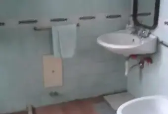 Rexer-SantAngelo-dei-Lombardi-Monolocale-arredato-in-centro-storico-BAGNO