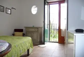 Rexer-SantAngelo-dei-Lombardi-Bicamera-con-giardino-in-centro-storico-CAMERA-DA-LETTO
