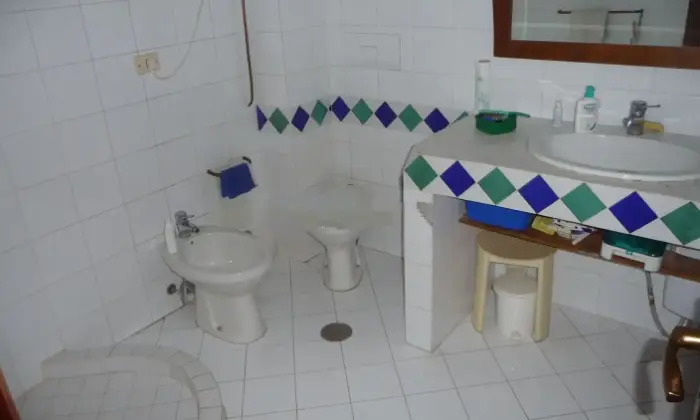 Rexer-SantAngelo-dei-Lombardi-Appartamento-indipendente-in-affitto-BAGNO