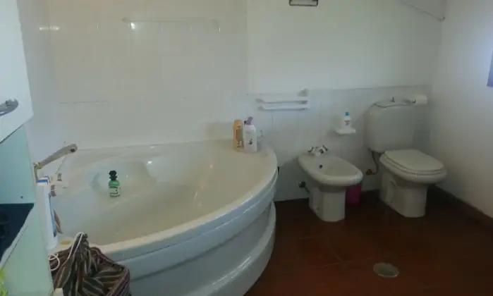 Rexer-COSENZA-Stanza-singola-per-ragazze-a-Cosenza-BAGNO