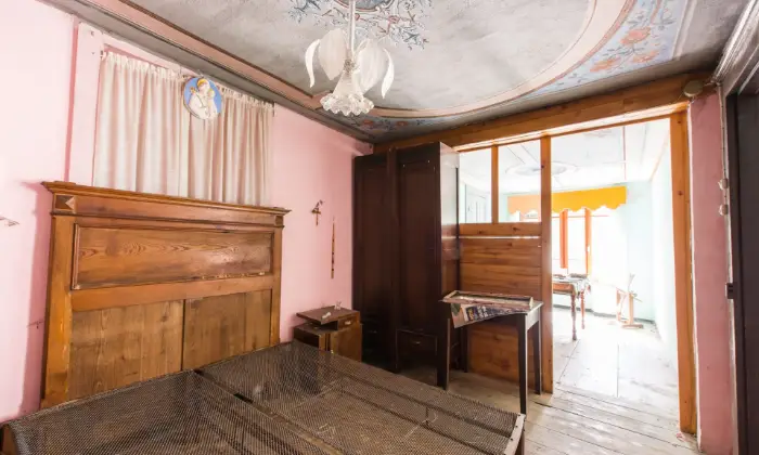 Rexer-Cravagliana-Casa-indipendente-da-ristrutturare-parzialmente-CAMERA-DA-LETTO