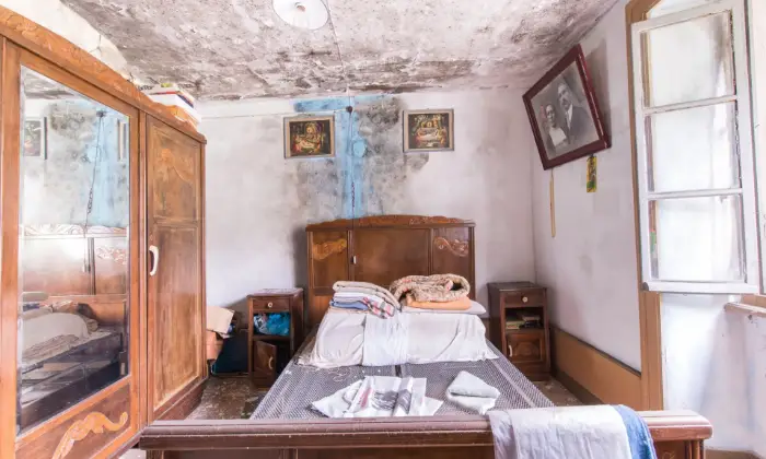 Rexer-Cravagliana-Casa-indipendente-da-ristrutturare-parzialmente-CAMERA-DA-LETTO