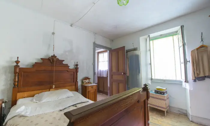 Rexer-Cravagliana-Casa-indipendente-da-ristrutturare-parzialmente-CAMERA-DA-LETTO