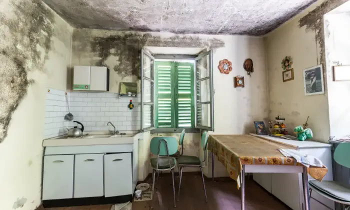 Rexer-Cravagliana-Casa-indipendente-da-ristrutturare-parzialmente-SALA