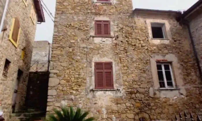 Rexer-Follo-Casa-indipendente-in-vendita-DA-RISTRUTTURARE-ALTRO