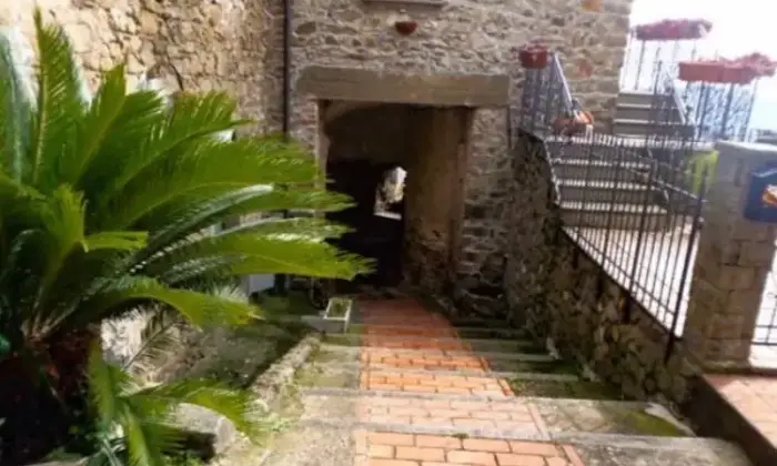 Rexer-Follo-Casa-indipendente-in-vendita-DA-RISTRUTTURARE-ALTRO