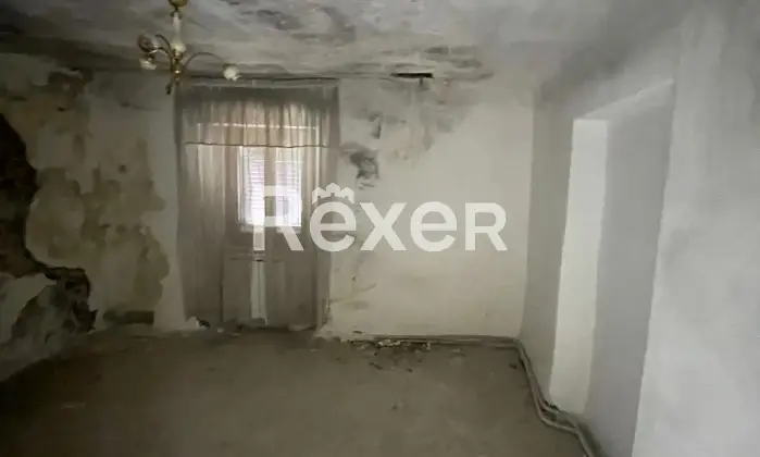 Rexer-Follo-Casa-indipendente-in-vendita-DA-RISTRUTTURARE-Altro