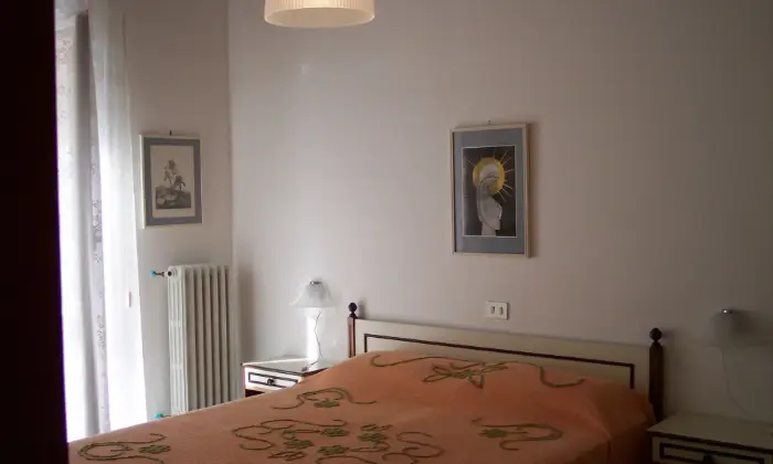 Rexer-Andora-Grazioso-bilocale-arredato-a-metri-dal-mare-CAMERA-DA-LETTO