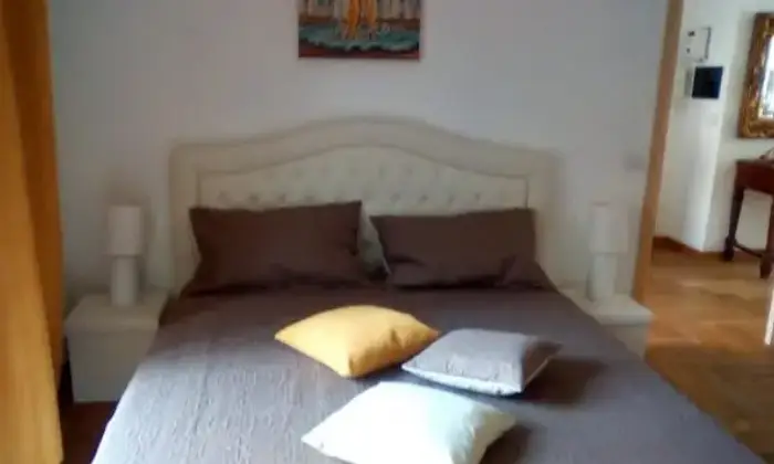 Rexer-Milano-PRIVATO-VCORSICA-AFFITTA-PARTICOLARE-APPARTAMENTO-SC-INCLUSE-CAMERA-DA-LETTO