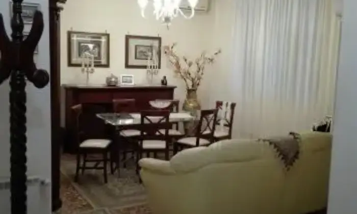Rexer-Messina-Appartamento-in-affitto-semiarredato-SALONE