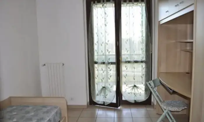 Rexer-Torino-Affitasi-trilocale-arredato-posti-letto-super-servito-CAMERA-DA-LETTO