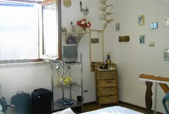 Rexer-Cusano-Mutri-Appartamento-su-due-piani-CAMERA-DA-LETTO