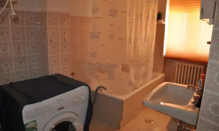 Rexer-Campobasso-Trilocale-in-affitto-in-via-Francesco-Crispi-BAGNO